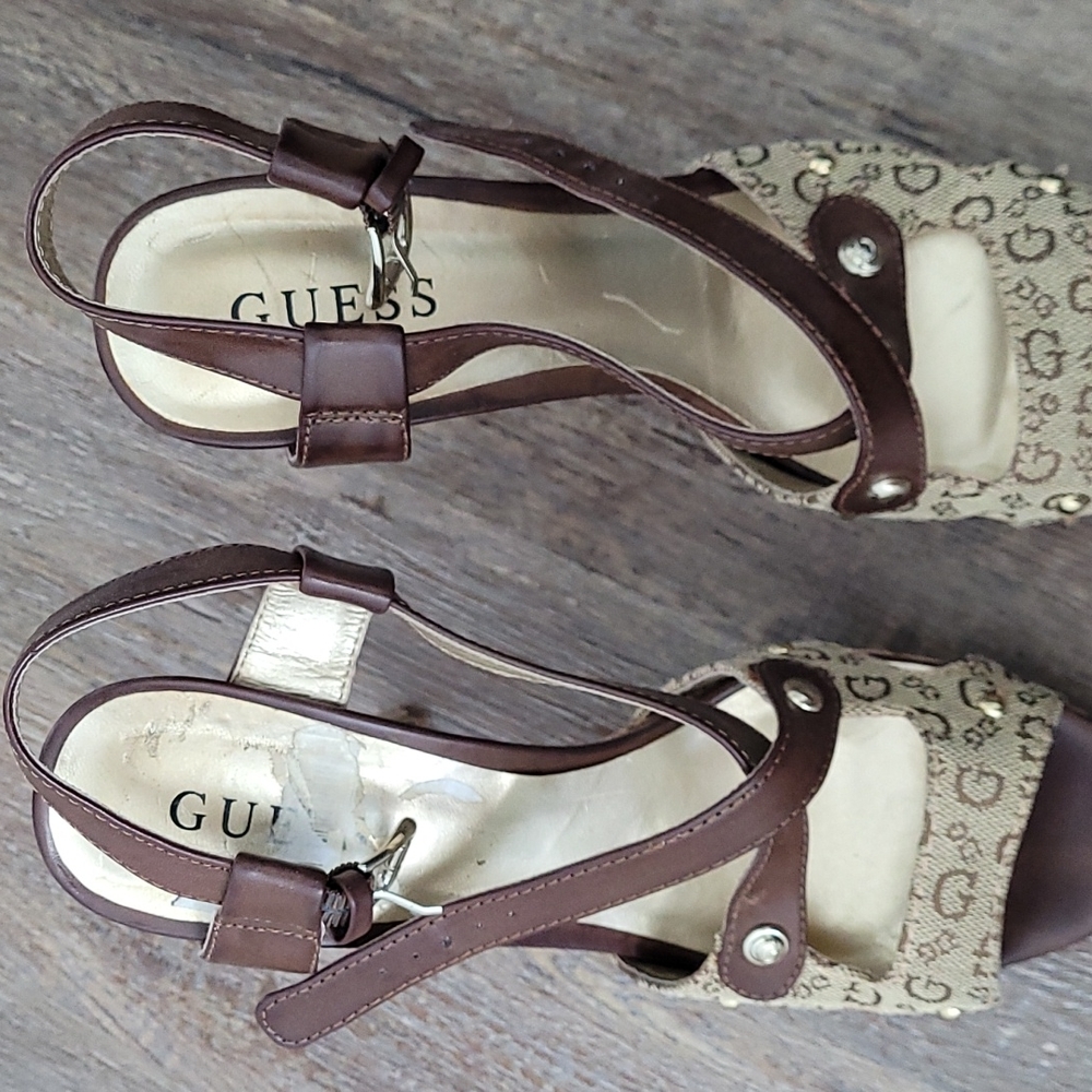 Guess logo brown and gold  platform  heels - Picture 3 of 9